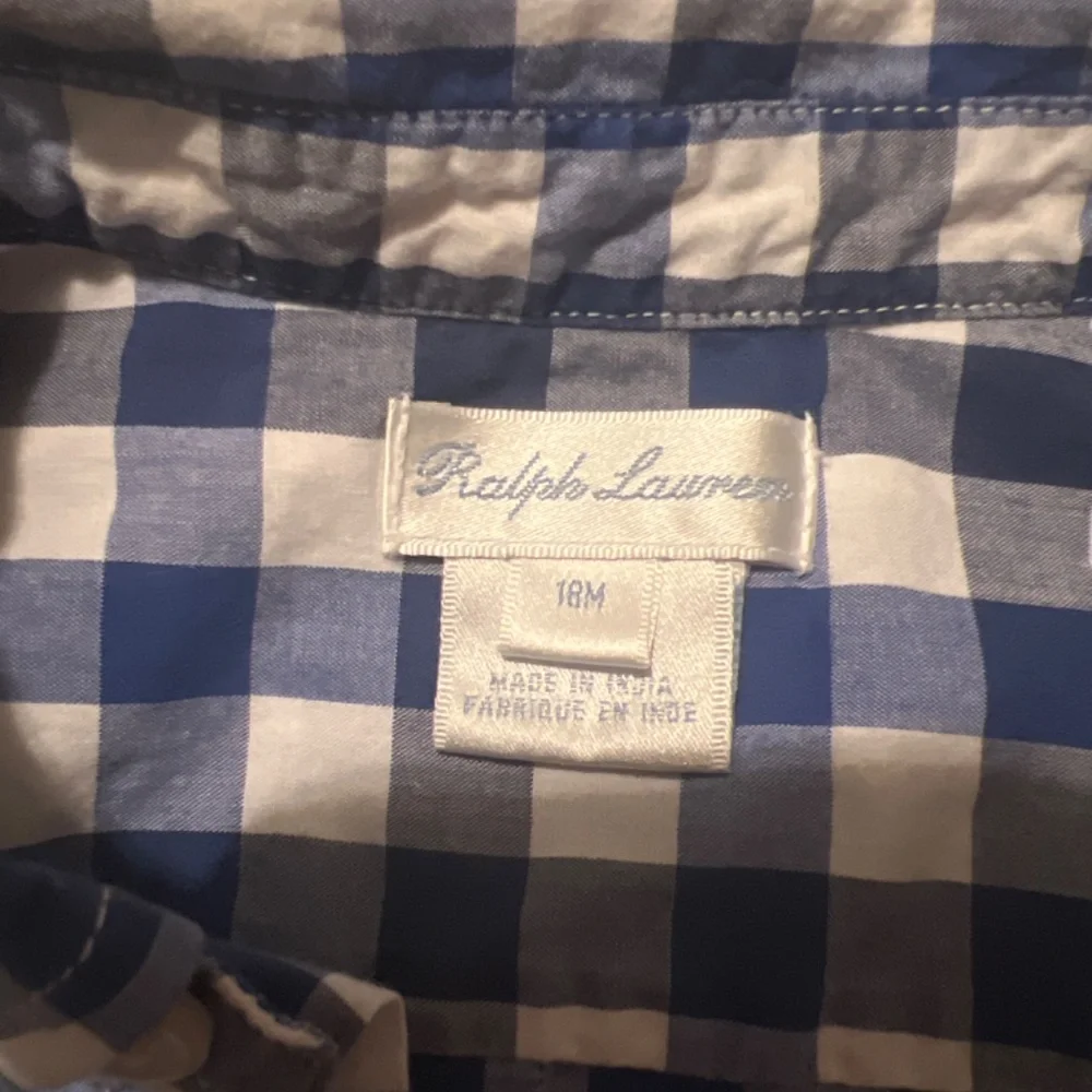 Button up - Picture 3 of 3